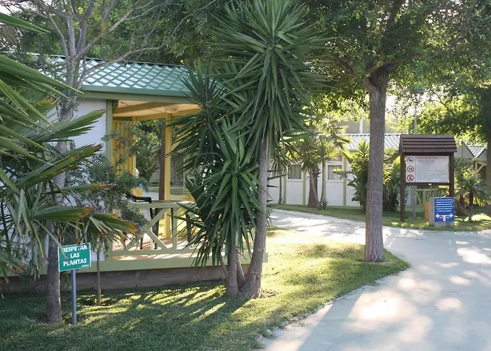 Camping Glamping -bungalows El Faro