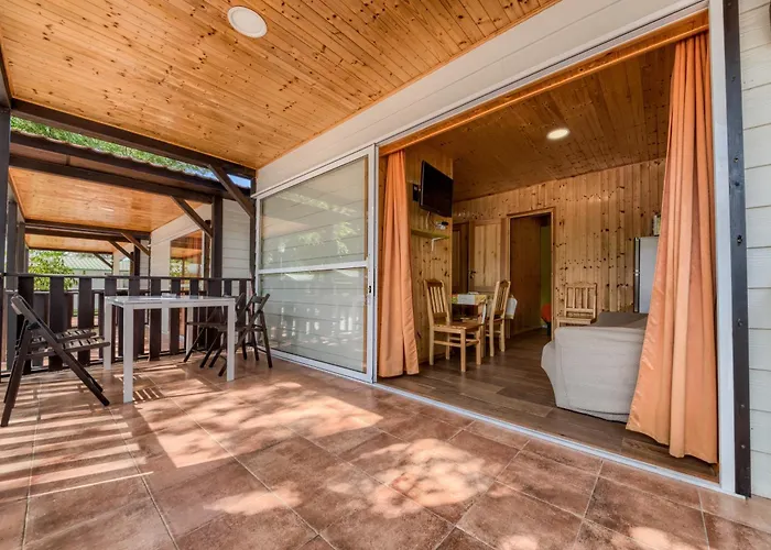 Glamping -bungalows El Faro Camping *