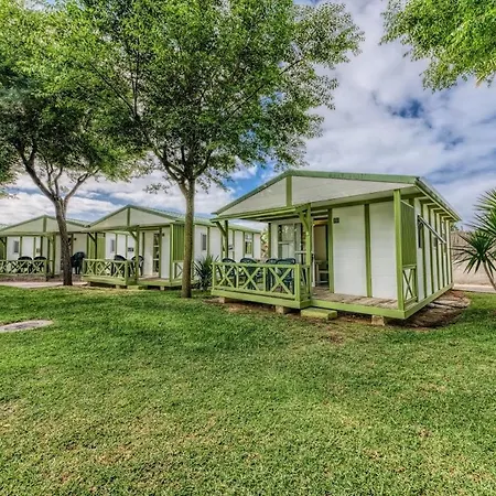 Glamping -bungalows El Faro Campsite