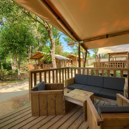 Glamping -bungalows El Faro Campsite *